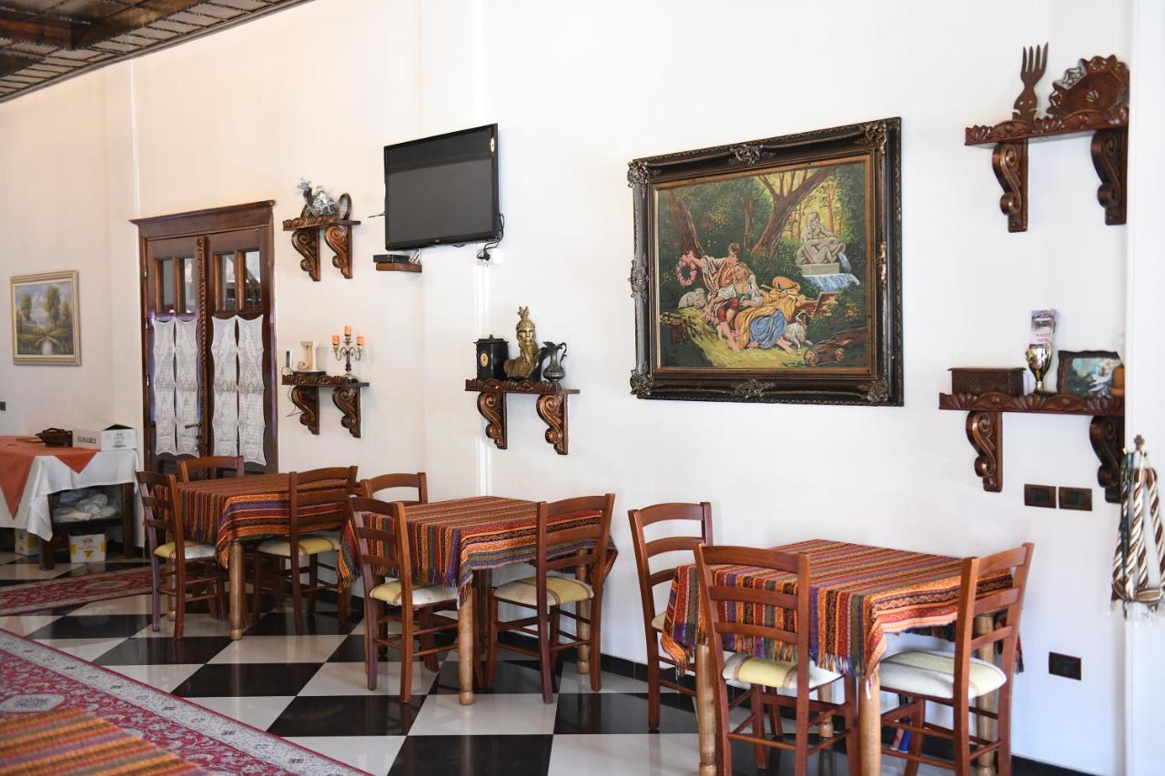 Hotel Kaceli Μπεράτ Εξωτερικό φωτογραφία