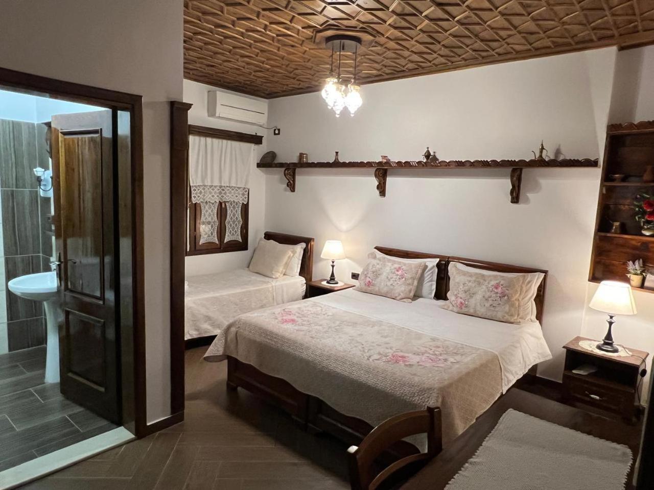 Hotel Kaceli Μπεράτ Εξωτερικό φωτογραφία