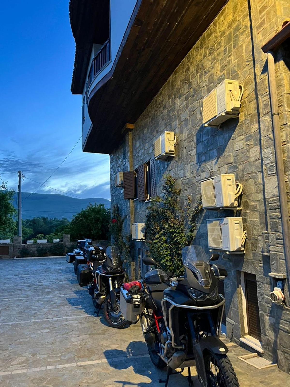 Hotel Kaceli Μπεράτ Εξωτερικό φωτογραφία