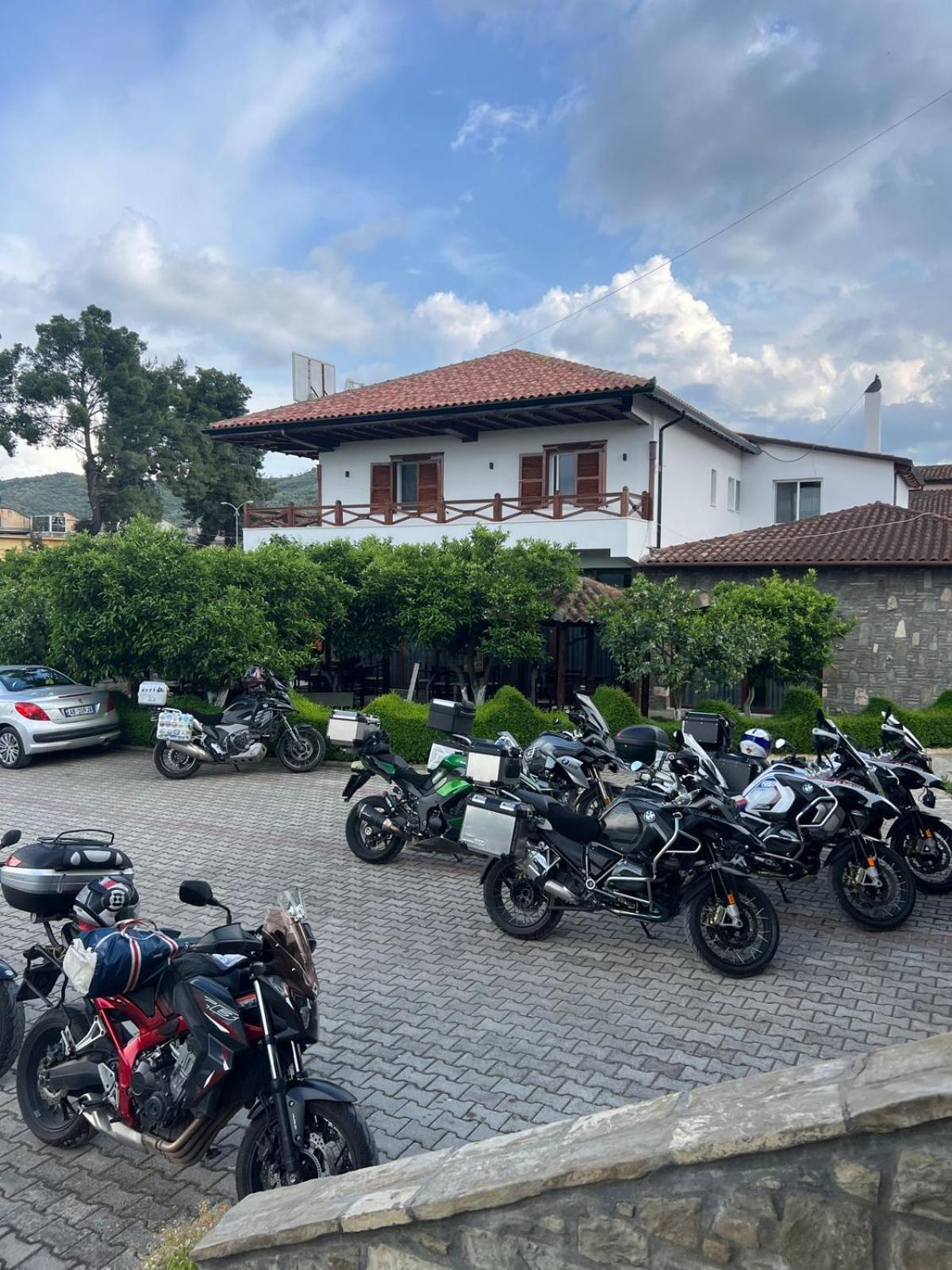 Hotel Kaceli Μπεράτ Εξωτερικό φωτογραφία
